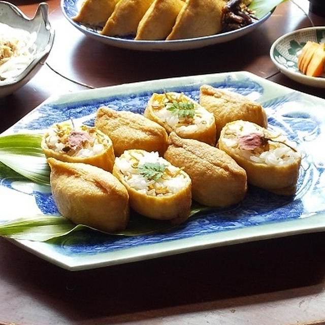 ちゃぶ台でごはん♪ いなり寿司 ＆ 今年の桜