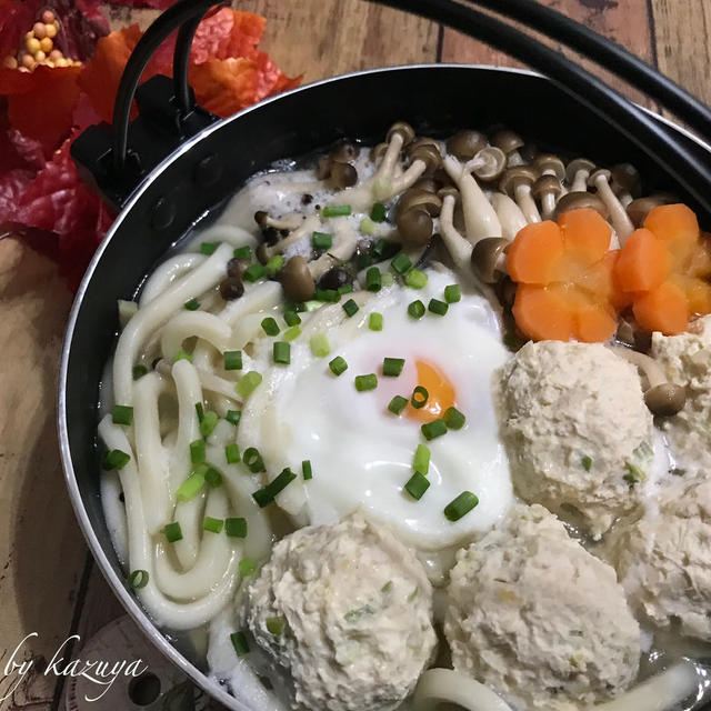 鶏団子入りシャンタン鍋焼きうどん