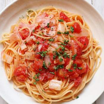 リピ確定！！簡単で万人ウケ ＊新玉ねぎのトマトパスタ＊