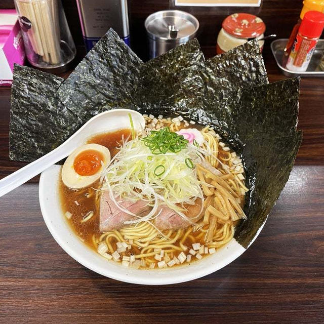 旭川正油らーめんを麺中盛で啜る 〜のり5枚〜