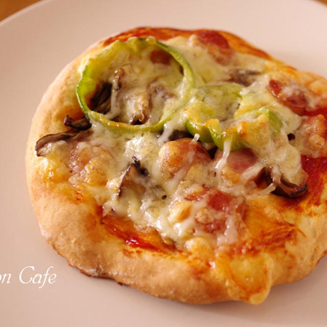 ホットケーキミックス（ＨＭ）でつくる、簡単ピザ（まいたけとソーセージ）☆オーブントースター使用