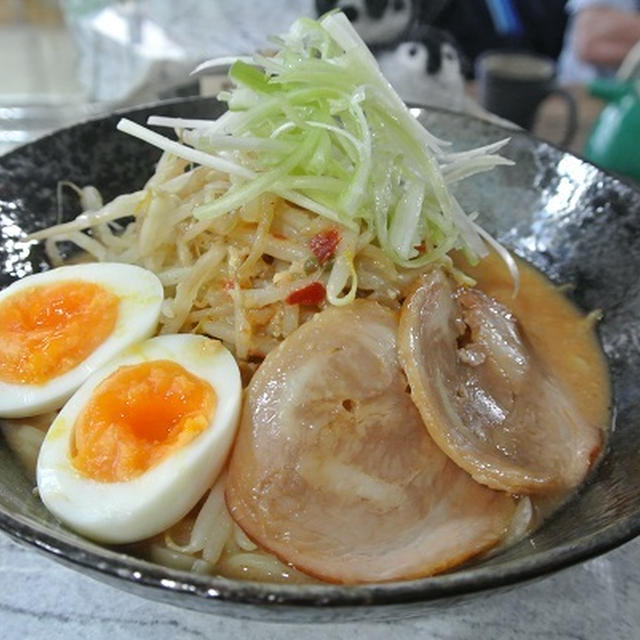 コラーゲンたっぷり！味噌ラーメン