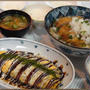 チキンかあさん煮を再現〜〜。と、キャベツのとん平焼き風