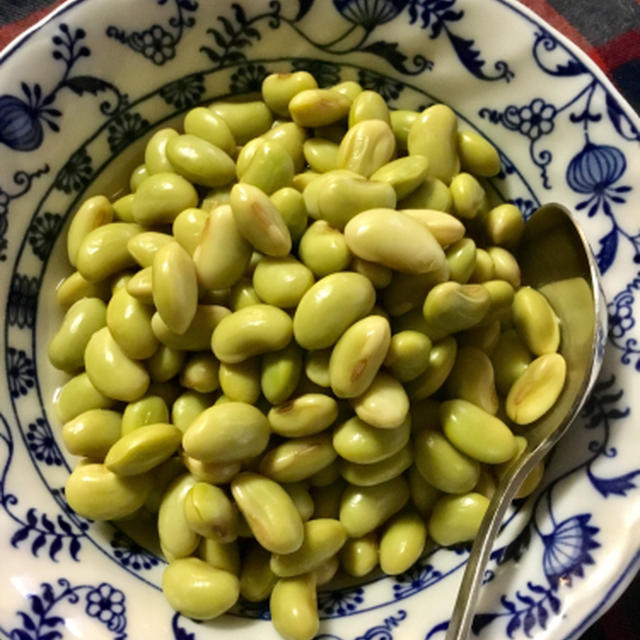甘くない豆を煮る