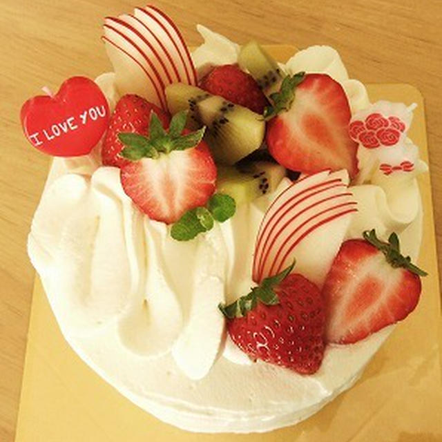 旦那様へのバースデーケーキはフェミニンに