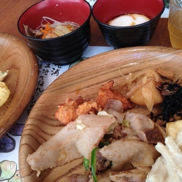 花葡萄でランチバイキング