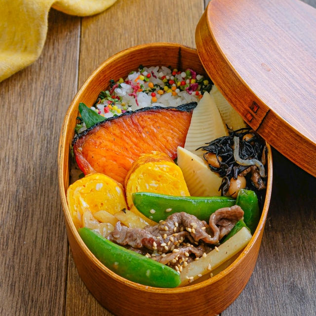 スナップえんどうとじゃがいもと牛こまのオイスター炒めがメイン！女子中学生のお弁当