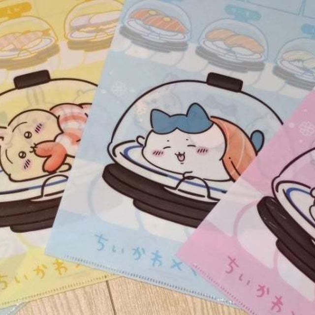 くら寿司行ってきましたぁ〜＼(^o^)／クリアファイル裏面も可愛い〜♥