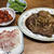 新玉ねぎたっぷりステーキ。うすいえんどう豆収穫