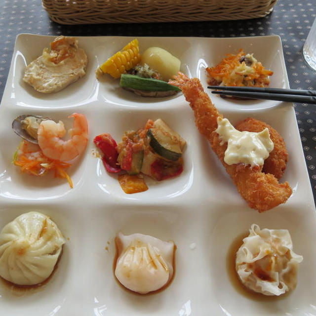 ゆったりビュッフェのブランチ＠グランドニッコー東京　台場