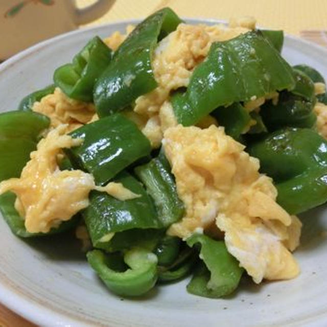 味噌味のたまごがたまらん♪　ピーマンの味噌たまご炒め