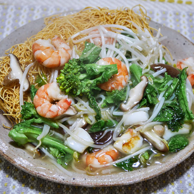 ほのかな苦味が美味しい「菜の花入り皿うどん」