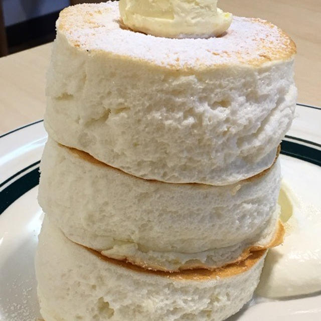 初めて並んだ！限定20食プレミアムパンケーキ