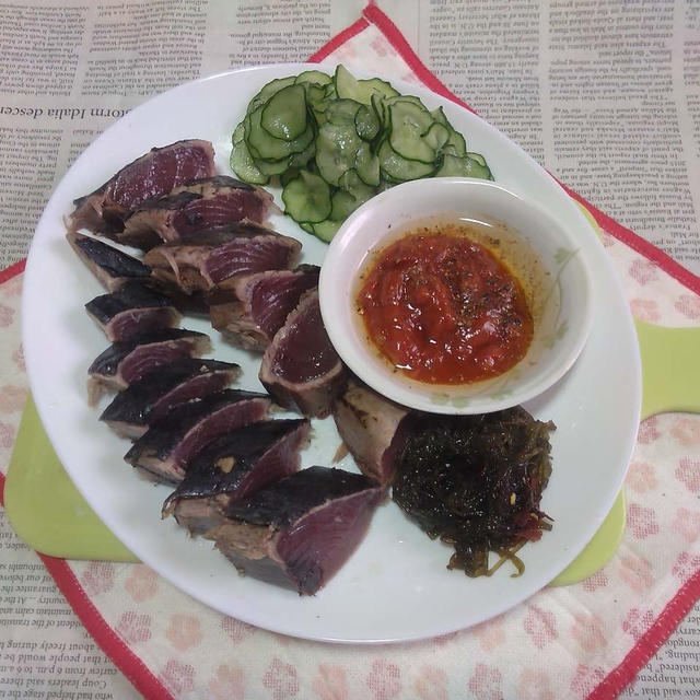 鰹のたたき＋特製タレ〜もずく・きゅうり