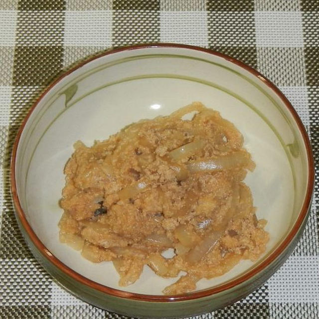 魚卵（サワラ）と玉ネギの炒り煮