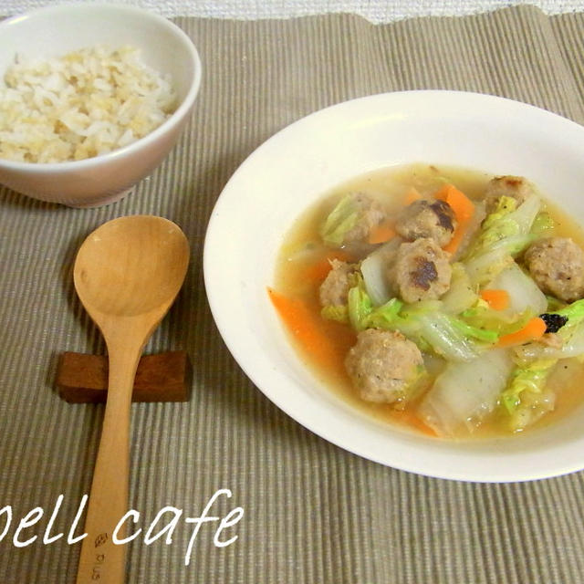 肉団子と白菜の中華スープ