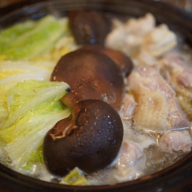 切って煮るだけ、白菜と椎茸と鶏もも肉の塩中華鍋