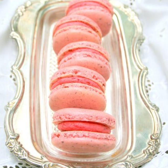 Raspberry Macaronsラズベリーマカロン