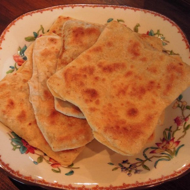 焼きサモサとパラータ(インド風パン)