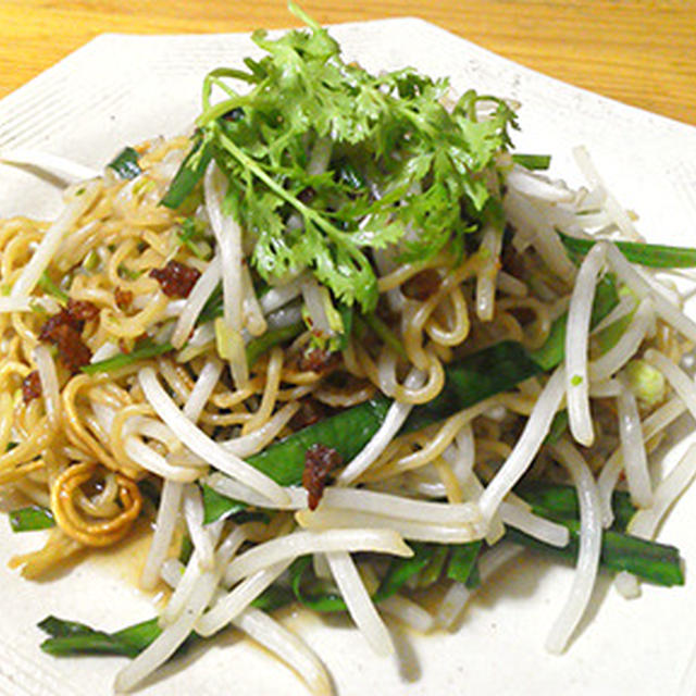 香菜の焼きそば〜敦煌スタイル