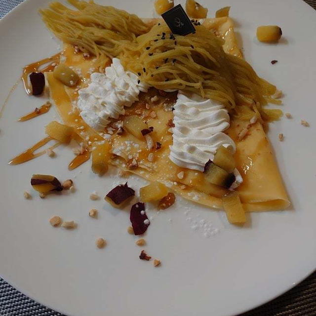 六連さつまの贅沢クレープ&フルーツ人参の宝石パスタ&いちごのフレンチトースト