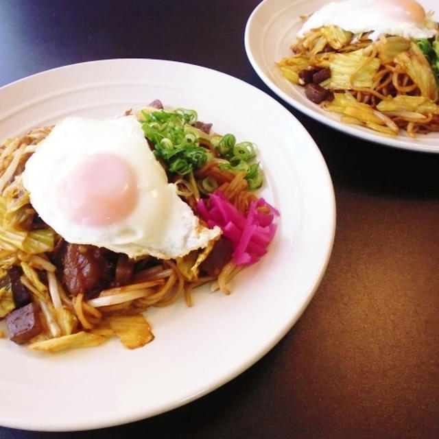 牛筋こん入り焼きそば