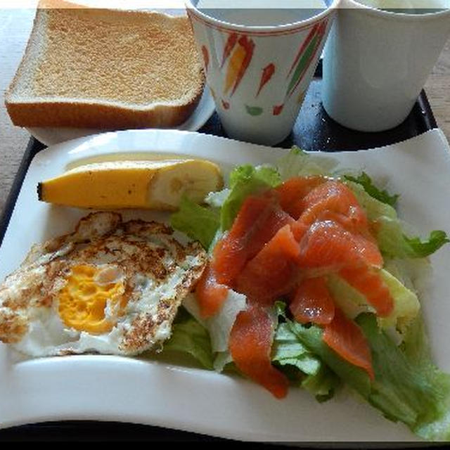 スモークサーモンサラダ