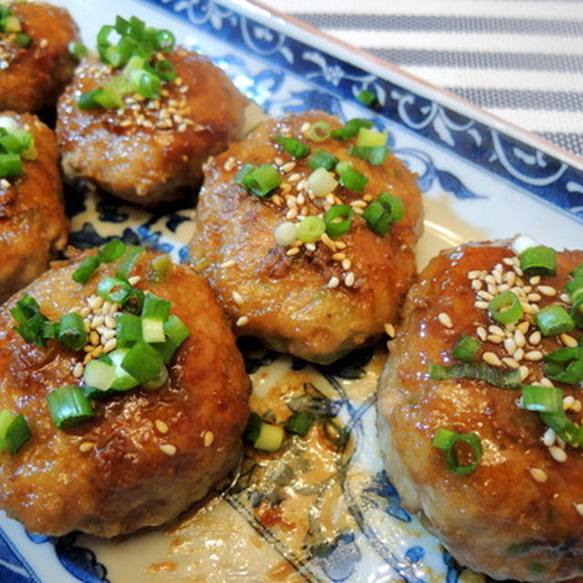 おつまみにもおかずにもなる☆シャキシャキレンコンと豚ひき肉の照り焼き♪