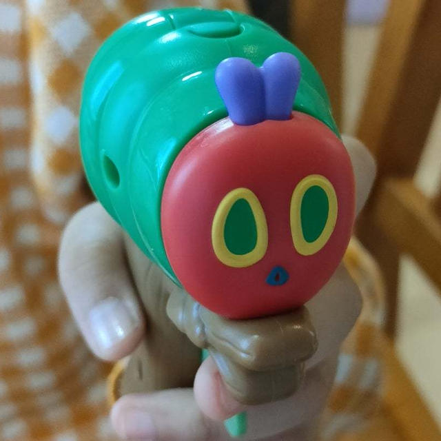 ハッピーセット結局買っちゃう( *´艸｀)はらぺこあおむしはやっぱり可愛い♪
