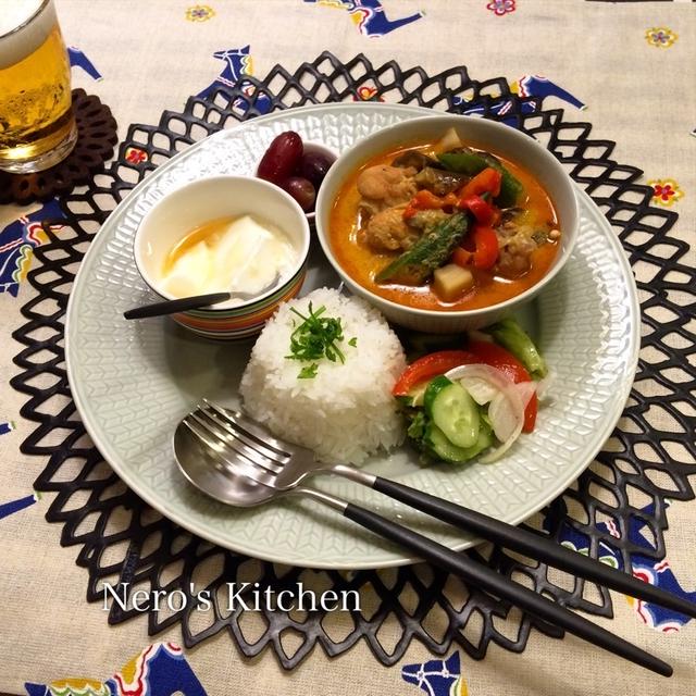 鶏手羽元と海老のレッドカレー♪