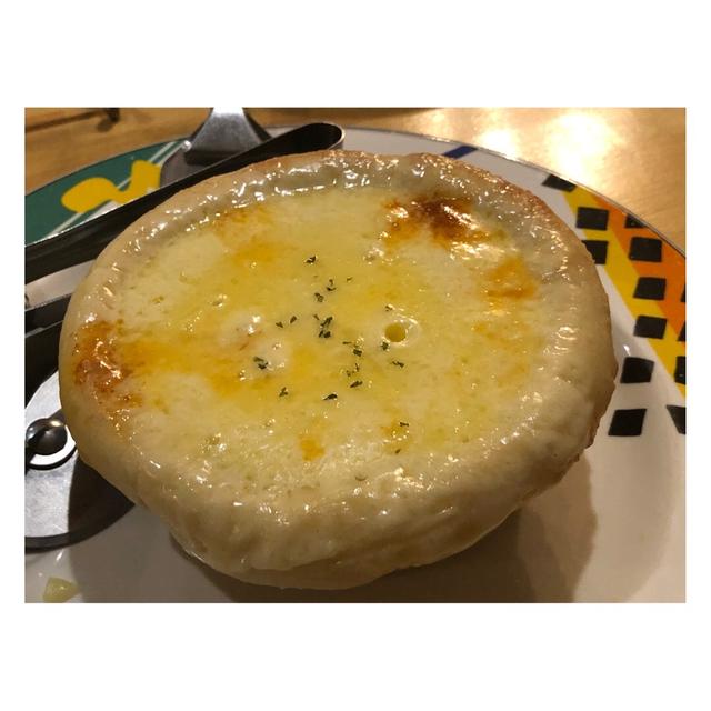 チーズと牡蠣を存分に楽しめるウマい店！