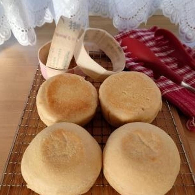 朝食にピッタリ✨イングリッシュマフィンを焼きました🎵