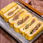 昨日の鶏そぼろで作る「鶏そぼろの玉子焼き」&「テーブルマーク肉ぶっかけうどん大盛り」