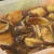 夏のつくりおき。ナス焼きのめんつゆ漬け｜ゴーヤ枕で寝る三毛猫｜キッチンで学べる、料理教室アプリ FamCook