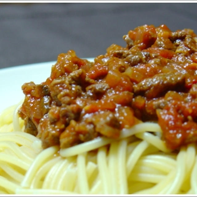 コロコロお肉のラグーパスタ