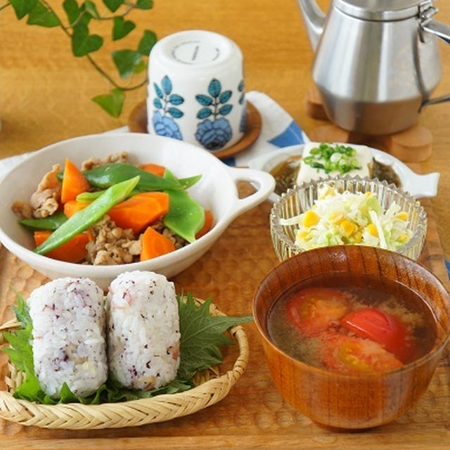 人参と豚こまの煮物とミョウガごはん