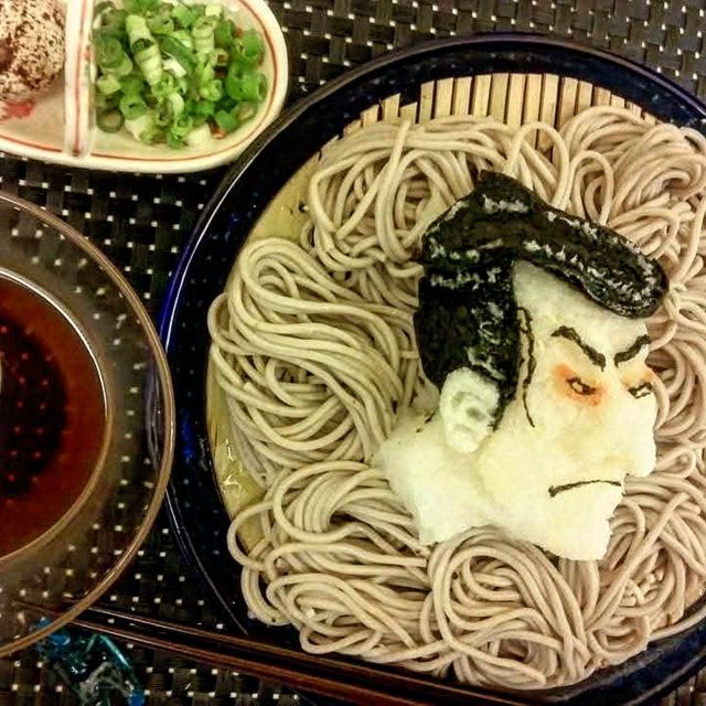「べらぼう～蔦重栄華華乃夢噺」べらぼうめ！！我が家の東洲斎写楽と喜多川歌麿♪おろし蕎麦と冷ややっこ♪