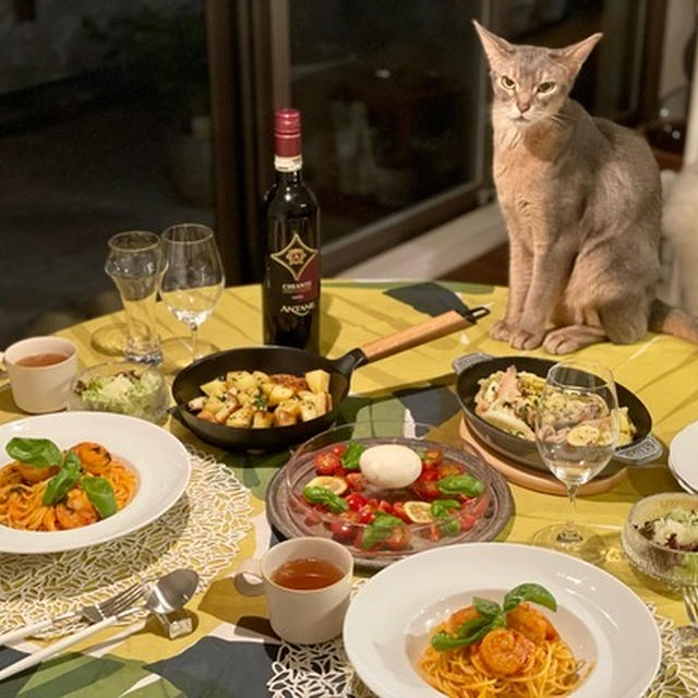 エビのトマトソーススパゲティーとキャベツと手羽中のグリルとか、イタリアンの夜ごはん