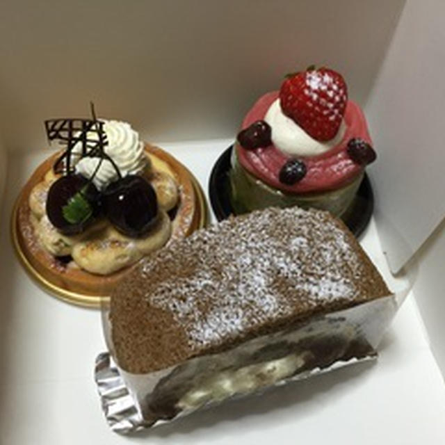 別腹で食後のケーキ