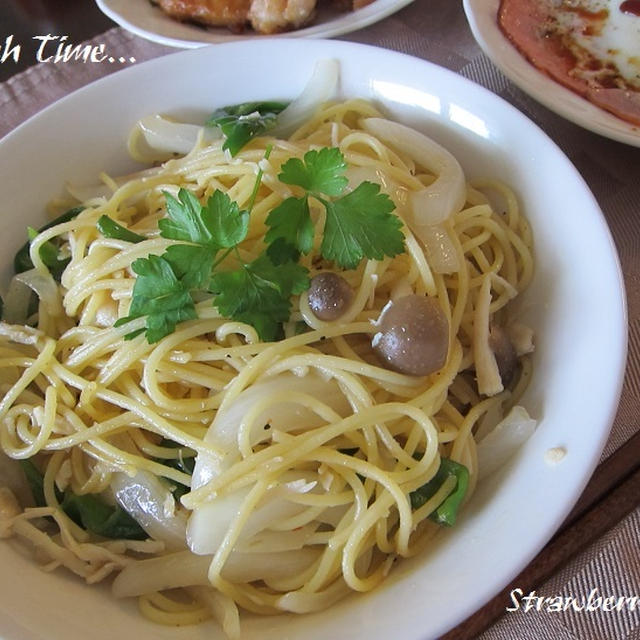 お手軽パスタでLunch time。