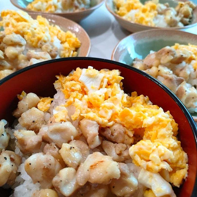 《レシピ有》フライパンで簡単！鶏なんこつ＆たまご丼。