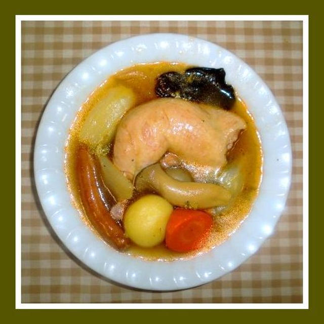 鶏腿肉の煮込みスープ