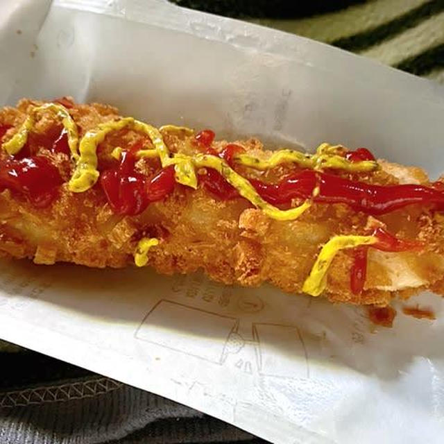 最近のコンビニ飯〜チーズハットグ初体験！