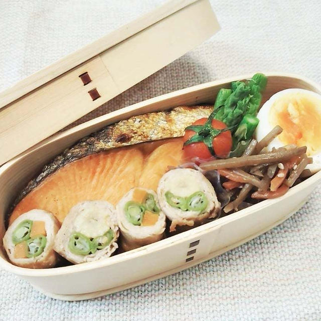 焼き鮭と野菜の豚肉巻き【のっけ弁当】#平日お昼ご飯はお弁当or外食