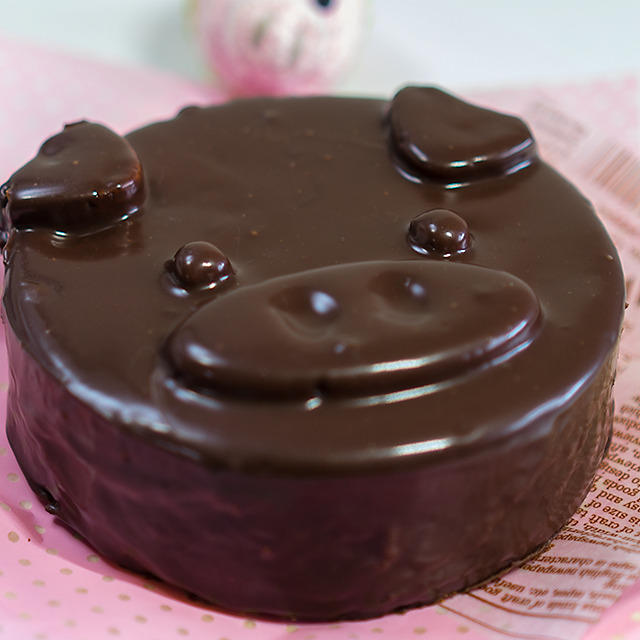ブタさんチョコレートケーキ