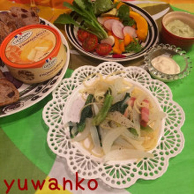 単身赴任準備と新玉ねぎとベーコンのパスタ。