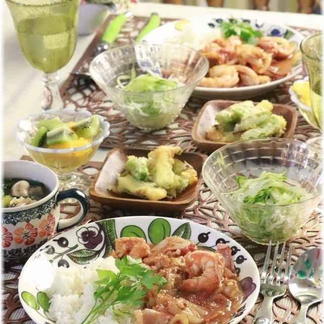  【レシピ】シーフードストロガノフ。と　献立。と　歩き食べが出来ない遺伝子。