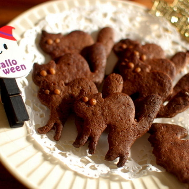 ハロウィンに♪シナモンチョコ猫クッキーとジンジャーアーモンド妖怪クッキー