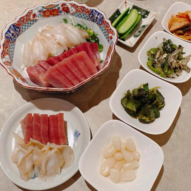 久しぶりの炊きたてご飯と刺身