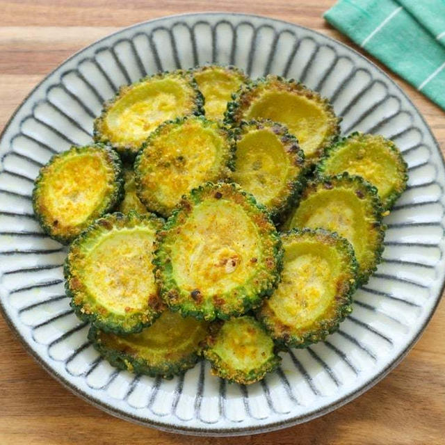 ＊【フーディスト】ワタまでまるごと！ゴーヤのスパイシーチーズ焼き＊